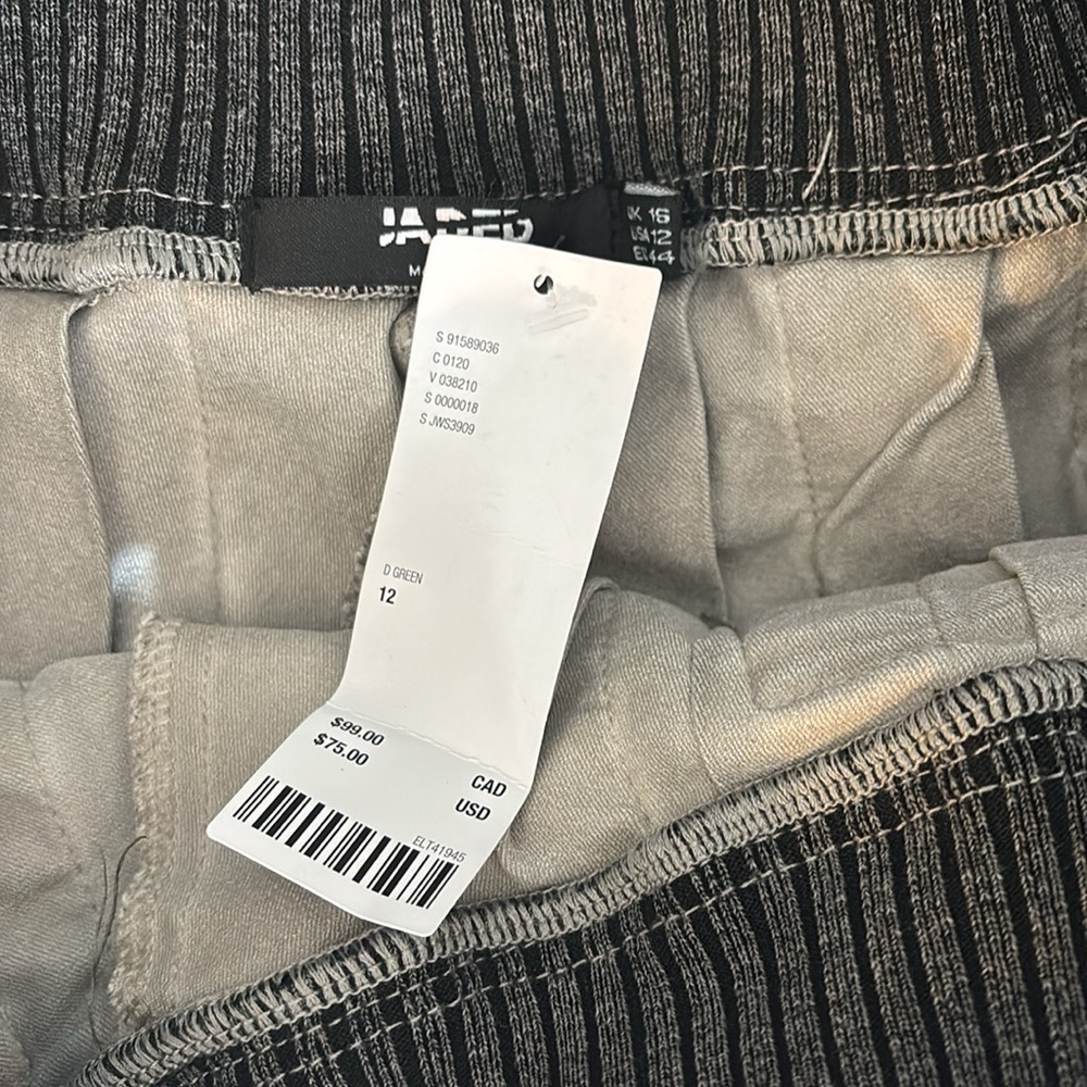 Jaded London NWT Gorgeous Gray Mini Skirt. 12 - Picture 4 of 10